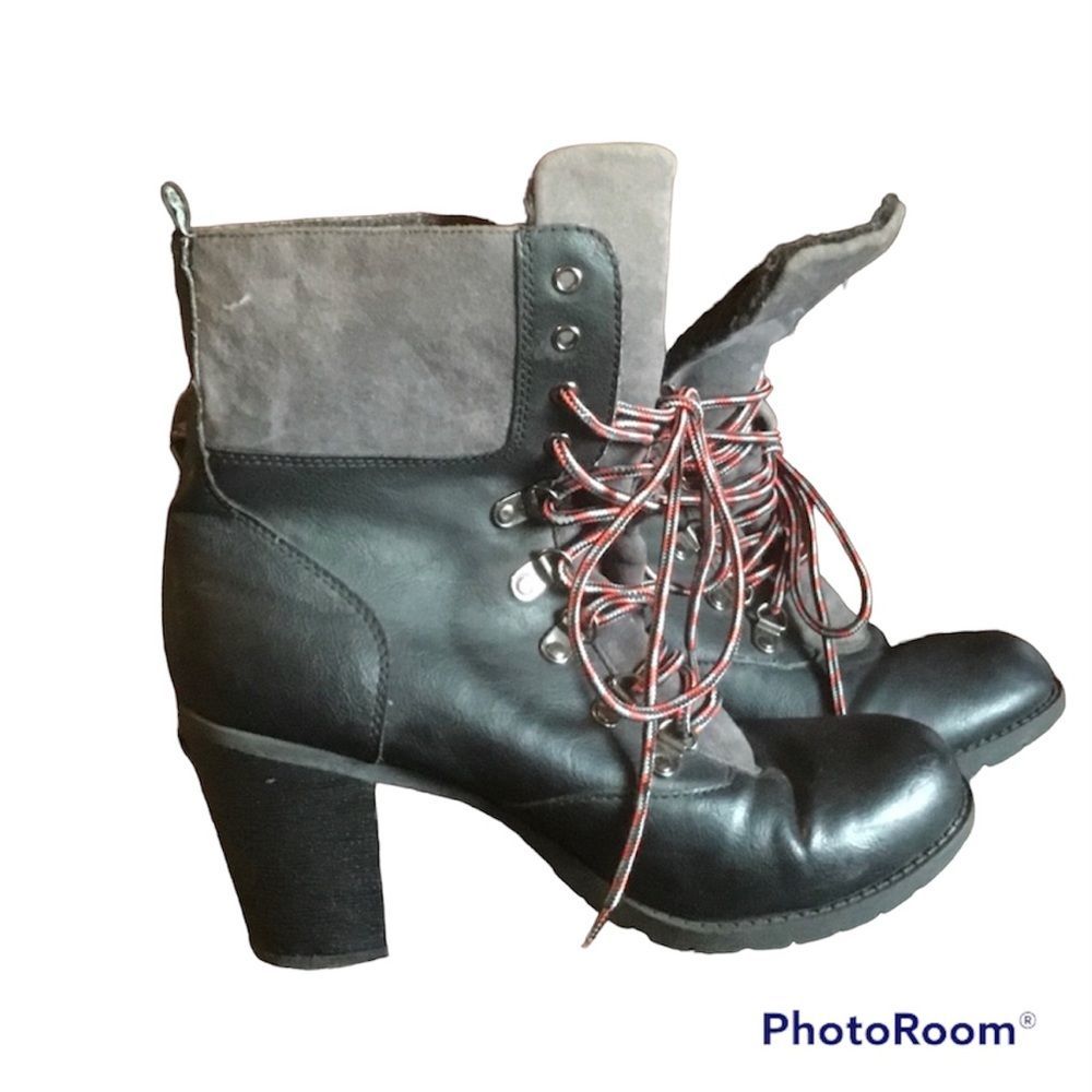 Black Chunky Work Boot by Report